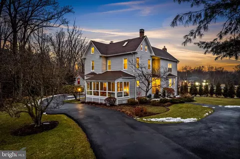 8412 Stevenson Rd, Pikesville, MD 21208