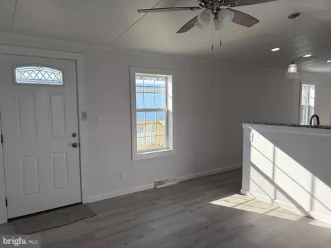 14 Mango Trl, Middle River, MD 21220 photo 5