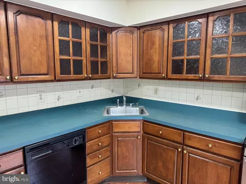 Kitchen - 224 E Burke Ave, Towson, MD 21286 photo 3 of 5