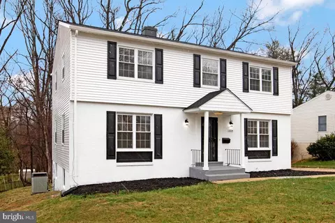 1224 Pleasant Valley Dr, Catonsville, MD 21228