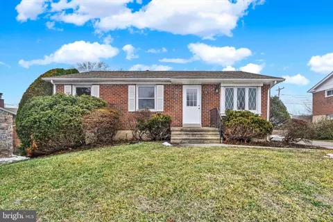2302 Weathervane Rd, Parkville, MD 21234