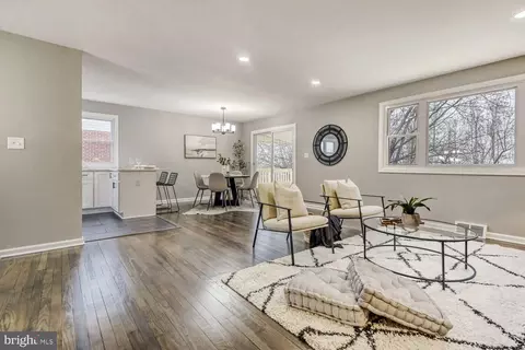Living - 5543 Lanham Way, Baltimore, MD 21206 photo 2 of 4