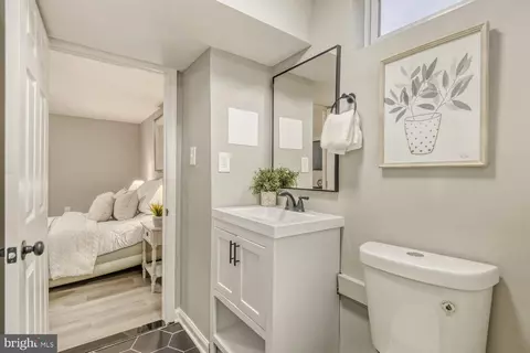 Bath - 5543 Lanham Way, Baltimore, MD 21206 photo 2 of 3