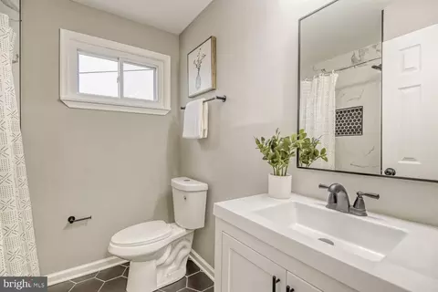Bath - 5543 Lanham Way, Baltimore, MD 21206 photo 1 of 3