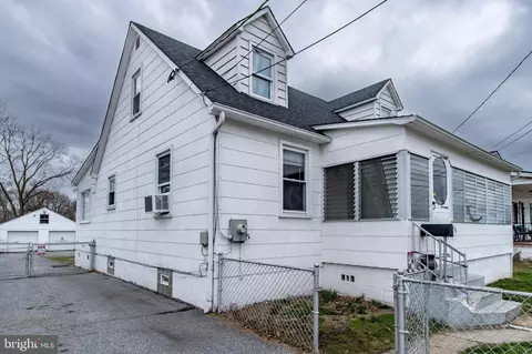 338 Maple Ave, Essex, MD 21221