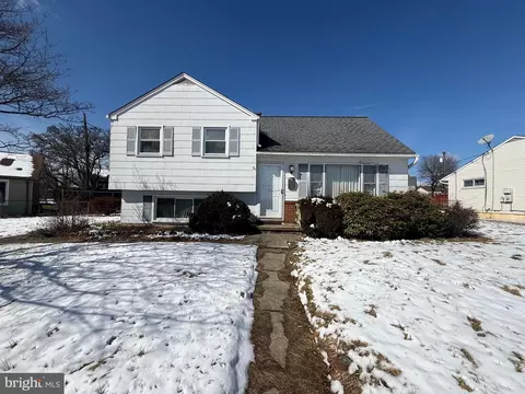 1806 Wentworth Rd, Parkville, MD 21234