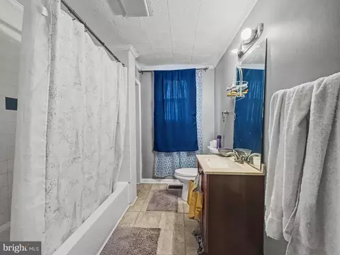 Entry Way - 5900 Hamilton Ave, Rosedale, MD 21237 photo 7 of 7