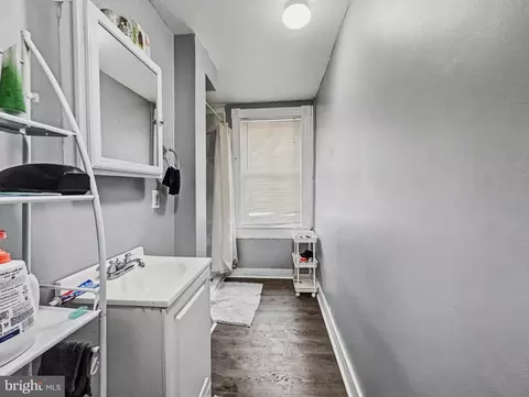 Bath - 5900 Hamilton Ave, Rosedale, MD 21237 photo 3 of 3