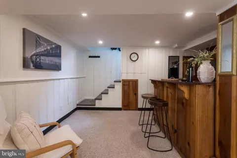 Entry Way - 625 Dunkirk Rd, Baltimore, MD 21212 photo 2 of 2