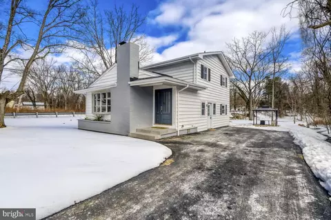 7107 Walnut Ave, Pikesville, MD 21208