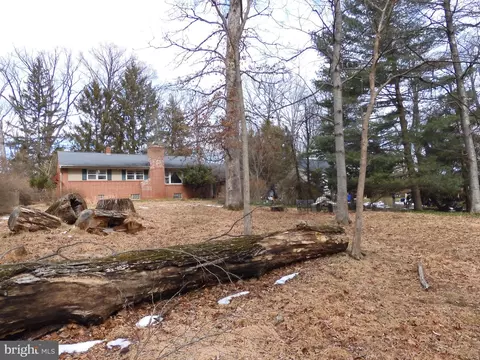 1005 Hart Rd, Towson, MD 21286 photo 3