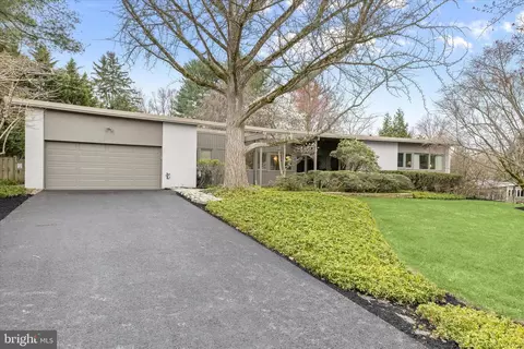 3603 Woodvalley Dr, Pikesville, MD 21208
