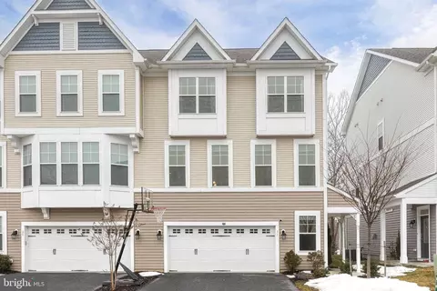 31 Greensborough Rd, Reisterstown, MD 21136