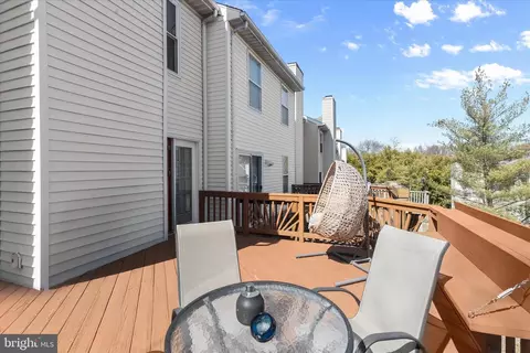 Exterior - 17 Lanhill Ct, Halethorpe, MD 21227 photo 2 of 4