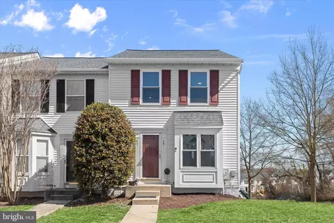 17 Lanhill Ct, Halethorpe, MD 21227