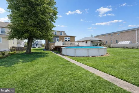 Exterior - 6909 N Point Rd, Sparrows Point, MD 21219 photo 6 of 8