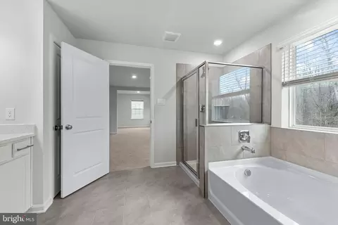 Entry Way - 1201 Otter Point Ct, Middle River, MD 21220 photo 13 of 13