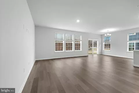 Living - 1201 Otter Point Ct, Middle River, MD 21220 photo 2 of 2