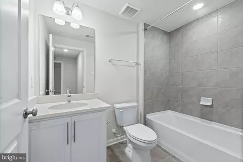 Bath - 1201 Otter Point Ct, Middle River, MD 21220 photo 2 of 2
