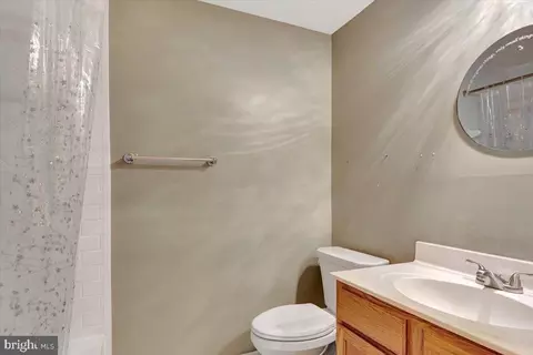 Bath - 13 Willow Path Ct, Nottingham, MD 21236 photo 2 of 2