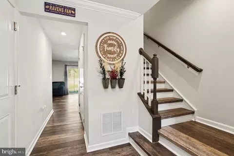 Entry Way - 2906 Shaws Rd, Edgemere, MD 21219 photo 1 of 9