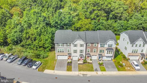 View/Area - 2906 Shaws Rd, Edgemere, MD 21219 photo 2 of 7