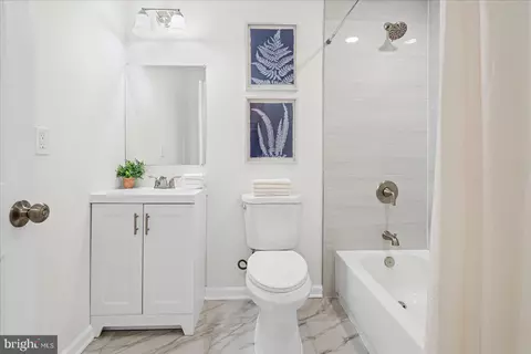 Bath - 4412 Maple Ave, Halethorpe, MD 21227 photo 1 of 2