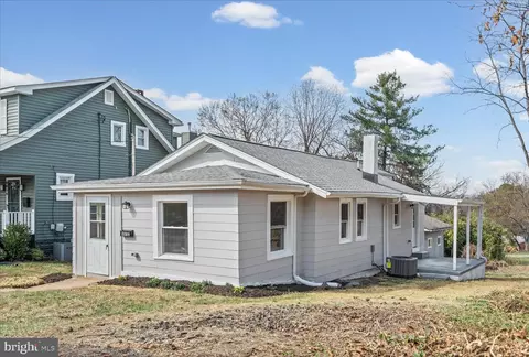 Exterior - 4412 Maple Ave, Halethorpe, MD 21227 photo 2 of 5