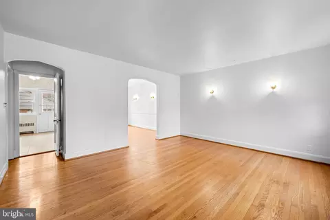 Living - 111 Dunkirk Rd, Baltimore, MD 21212 photo 3 of 4