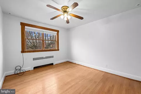 Bedroom - 111 Dunkirk Rd, Baltimore, MD 21212 photo 2 of 5
