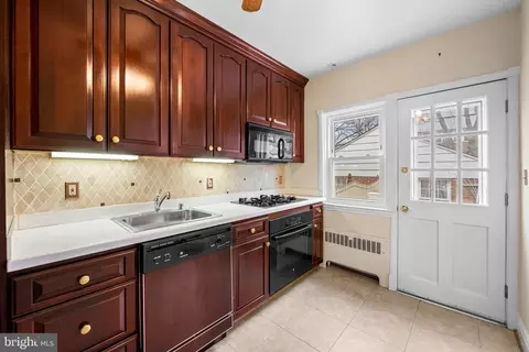Kitchen - 111 Dunkirk Rd, Baltimore, MD 21212 photo 1 of 2