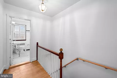 Entry Way - 111 Dunkirk Rd, Baltimore, MD 21212 photo 1 of 1