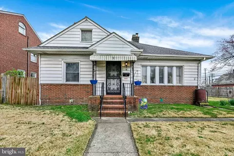 5 Liberty Pkwy, Dundalk, MD 21222