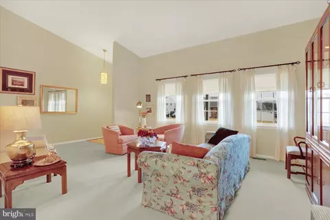 Living - 9228 Bowline Rd, Nottingham, MD 21236 photo 2 of 3
