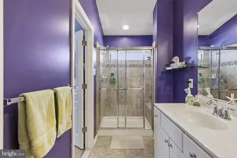Bath - 3406 Pintail Rd, Baltimore, MD 21222 photo 3 of 3