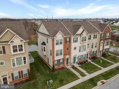 View/Area - 3406 Pintail Rd, Baltimore, MD 21222 photo 2 of 6