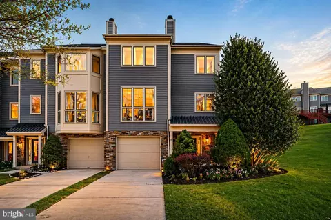 39 Stridesham Ct, Baltimore, MD 21209