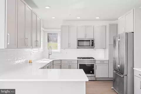 Kitchen - 39 Stridesham Ct, Baltimore, MD 21209 photo 1 of 2
