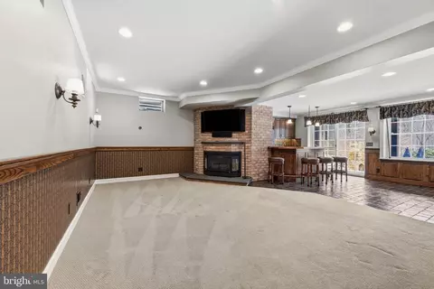 Living - 14002 Fox Run Ct, Phoenix, MD 21131 photo 11 of 11