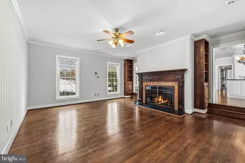Living - 14002 Fox Run Ct, Phoenix, MD 21131 photo 5 of 11