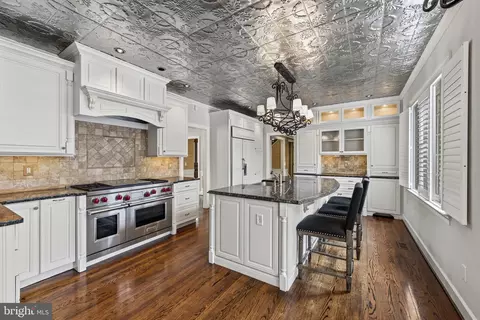 Kitchen - 14002 Fox Run Ct, Phoenix, MD 21131 photo 1 of 2