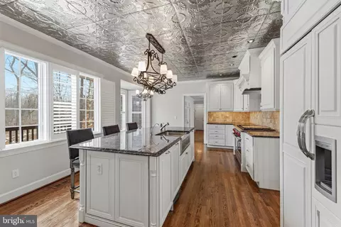 Kitchen - 14002 Fox Run Ct, Phoenix, MD 21131 photo 2 of 2
