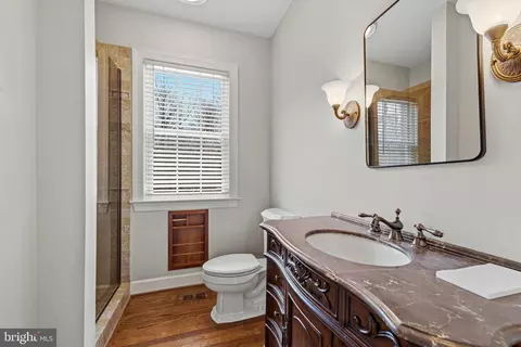 Bath - 14002 Fox Run Ct, Phoenix, MD 21131 photo 1 of 5