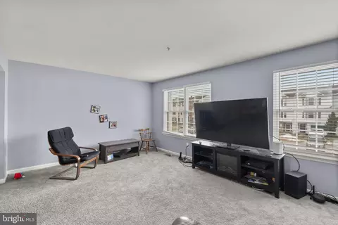 4008 Cutty Sark Rd, Middle River, MD 21220 photo 4