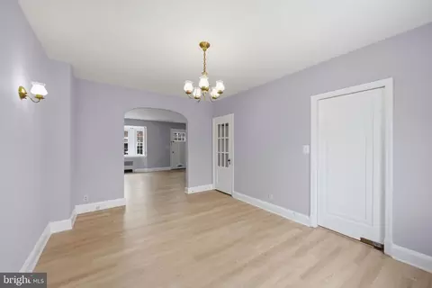 Living - 214 Murdock Rd, Baltimore, MD 21212 photo 7 of 8