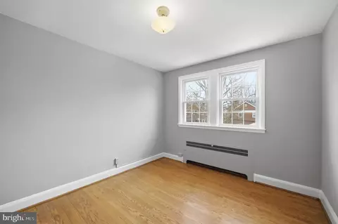 Bedroom - 214 Murdock Rd, Baltimore, MD 21212 photo 8 of 9