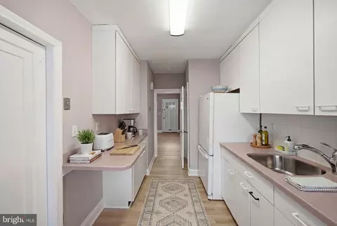 Entry Way - 214 Murdock Rd, Baltimore, MD 21212 photo 1 of 5