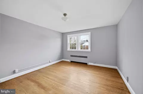 Bedroom - 214 Murdock Rd, Baltimore, MD 21212 photo 2 of 9