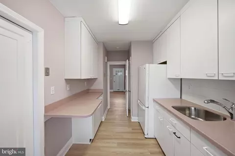 Entry Way - 214 Murdock Rd, Baltimore, MD 21212 photo 2 of 5