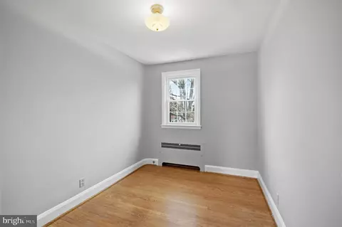 Bedroom - 214 Murdock Rd, Baltimore, MD 21212 photo 4 of 9
